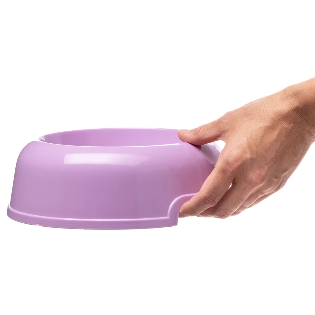 Set 6 ciotole per cani in plastica riciclata 3 litri Ø 33,5 cm con bordo antiscivolo e maniglie laterali colori assortiti Ferplast - Image 5