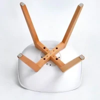 E-STYLO Sedia in polipropilene bianca con seduta imbottita e rivestita in similpelle, gambe in legno di faggio, 48.5cm X 52cm H. 82cm. - Image 5