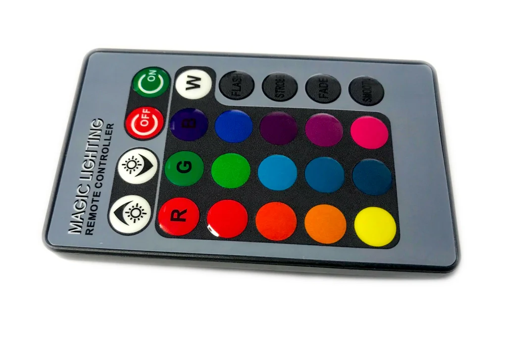 Mini Telecomando IR Infrarosso Universale Con 24 Tasti Pila Bottone CR2025 Inclusa