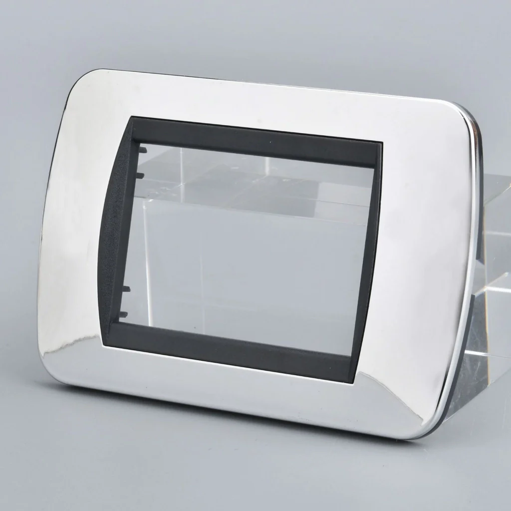 Placca Plastica Ovale MBL 3M Cromato Lucido Compatibile Bticino Living BLN88313 - Image 3