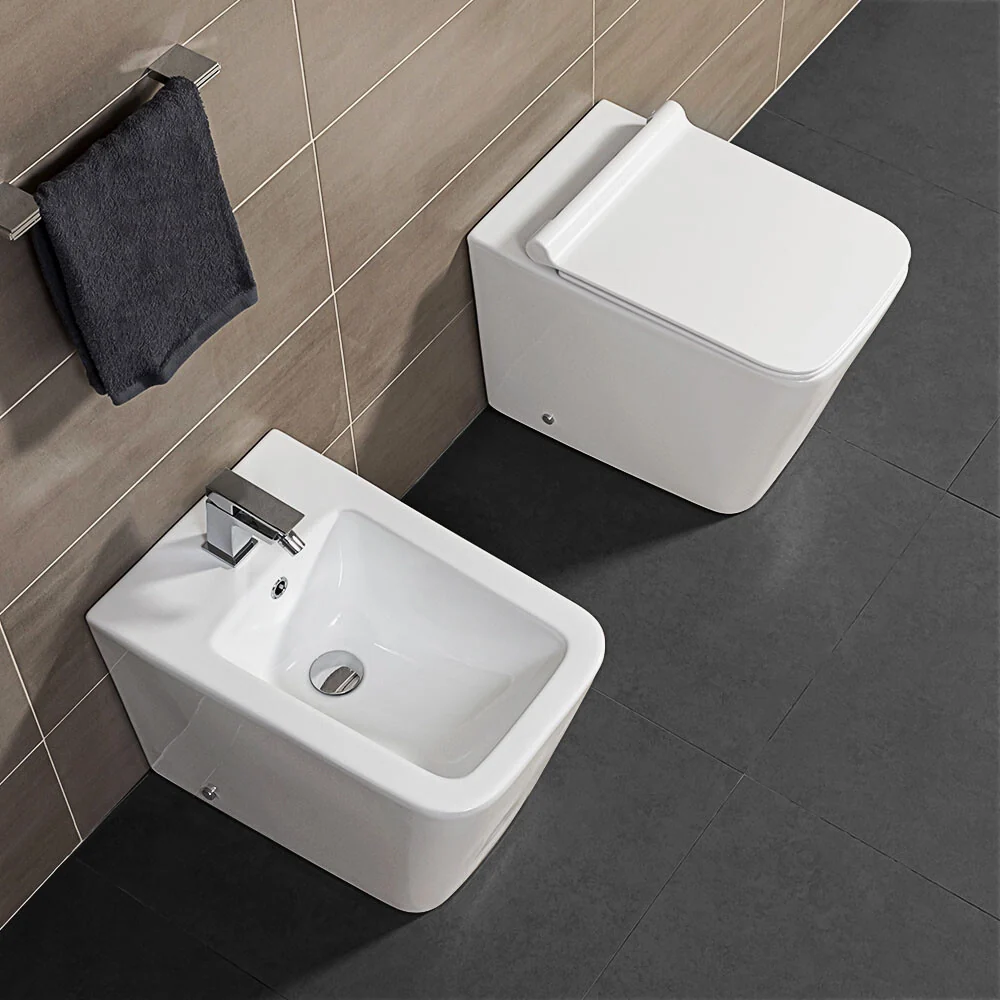 Sanitari filomuro Rimless serie Malaga completo di sedile rallenty - Image 2