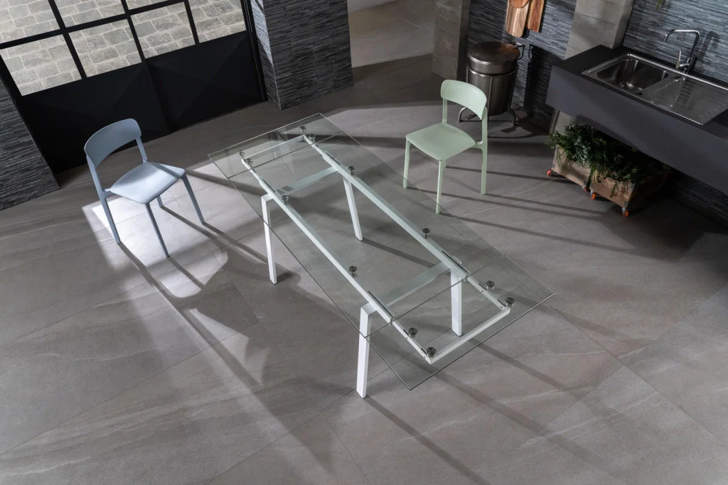 Set 2 Sedie 56x44xH86,5 cm in Similcuoio e Metallo Kim Grigio chiaro - Image 5