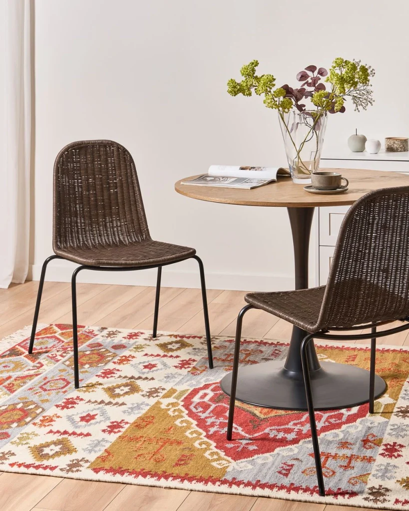 Set di 2 sedie da pranzo con seduta e schienale in rattan marrone scuro e gambe in ferro, senza braccioli, in stile industriale boho - Image 4