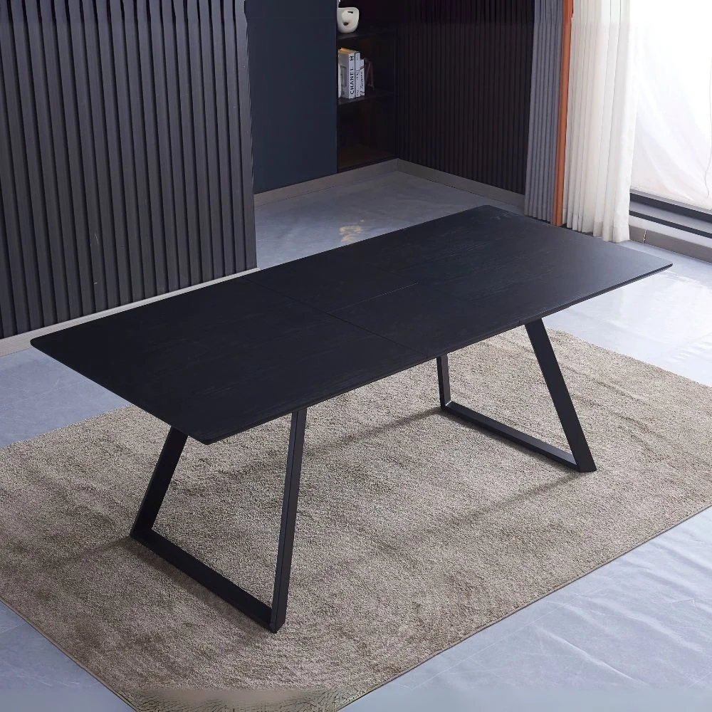 Tavolo allungabile Shelton con piano impiallacciato legno massiccio tinto nero e gambe in metallo nero - Image 2